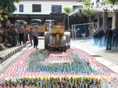 Jelang Nataru, Ribuan Botol Miras Dimusnahkan Polres Jombang