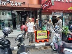 Tertibkan PKL di Jalan Dhoho, Pemkot Kediri Pasang Rambu Imbauan