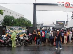 OK Netral Kediri Raya dan Radio ANDIKA Bagikan Ratusan Takjil Gratis