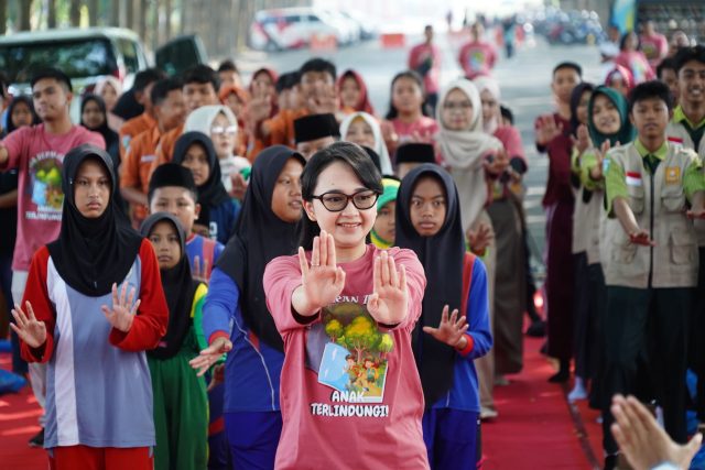 Ketua Tim Penggerak PKK Kabupaten Kediri Eriani Annisa Hanindhito saat Peringatan Hari Anak Nasional di Kabupaten Kediri. (Foto. Redaksi)