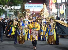 Menyemarakkan APEKSI Night Carnival 2025, Api Semangat Panji Membara di Tanah Kediri