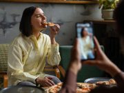 Kenali Konten Medsos yang Diam-Diam Merusak Hubunganmu dengan Tubuh