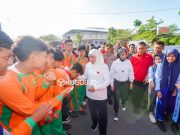 Jalan Sehat di Kediri, Gubernur Khofifah Tegaskan Sekolah Negeri SMA/SMK/SLB Se-Jatim Bebas Pungli