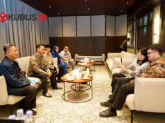 Begini Momen Mas Dhito dan Mbak Cicha Bertemu dengan Guru Semasa SMA di Kediri