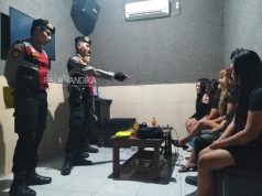 Razia Sejumlah Cafe Karaoke, Puluhan Botol Miras Diamankan