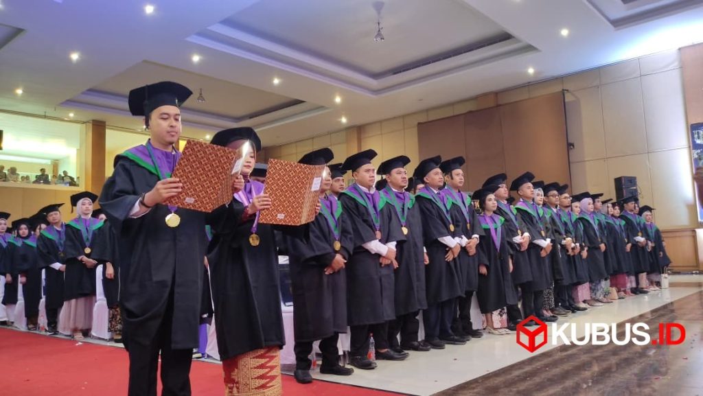 Universitas Strada Indonesia Teguhkan Komitmen Outcome Based Education di Wisuda ke-25 1 WhatsApp Image 2025 09 20 at 13.48.05 2