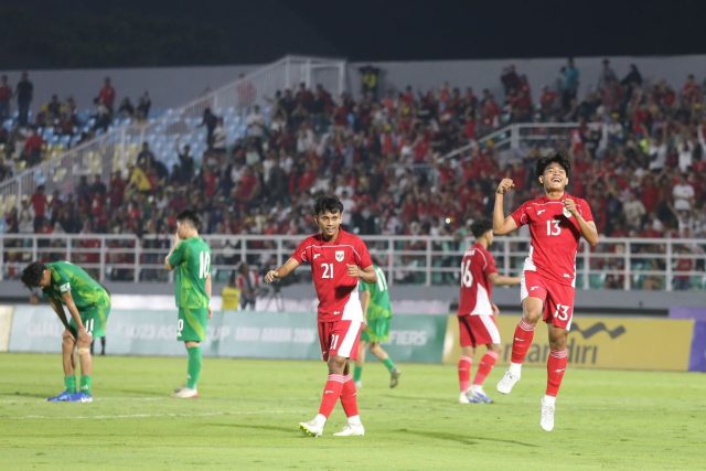 Zanadin Fariz berselebrasi usai mencetak gol dalam laga Kualifikasi Piala Asia U23 2026 melawan Makau.