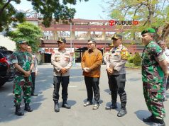 Kapolda Jatim Kunjungi Beberapa Titik Pembakaran Gedung di Kediri