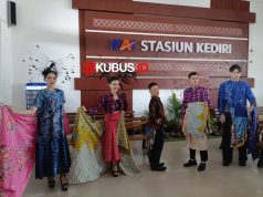 KAI Daop 7 Madiun Rayakan Hari Batik Nasional dengan Fashion Show di Kereta Api dan Stasiun