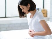 Waspadai! 8 Kebiasaan Sehari-hari yang Diam-diam Bisa Memicu Asam Lambung Naik