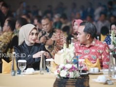 Komitmen Wujudkan D’CITO, Walikota Kediri Terima Penghargaan Anugerah Program Ekonomi Terpuji