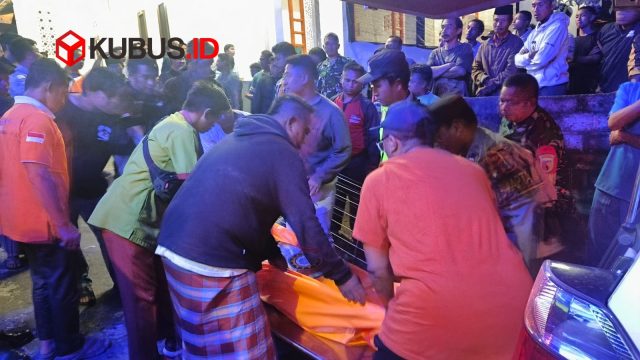 Warga Dusun Penataran, Kecamatan Nglegok, Kabupaten Blitar, digegerkan oleh penemuan seorang pemuda yang meninggal dunia di kamar mandi. (Foto Redaksi)