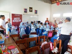 Kelas Inspirasi ANDIKA Mengajar 2025, Relawan Berbagai Profesi Salurkan Motivasi Ratusan Siswa MI Syamsul Huda