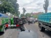 Hilang Kendali, Elf Tabrak Dump Truck di Srikaton Tulungagung