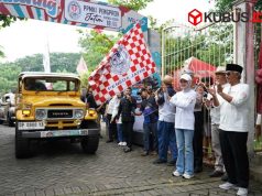Pesona Klasik di Kota Kediri: Mbak Wali Vinanda Lepas Rally Wisata Mobil Kuno PPMKI Jatim