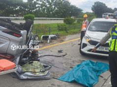 Avanza Tabrak Truk Muatan Besi di Tol Jombang-Mojokerto, Dua Penumpang Meninggal Dunia