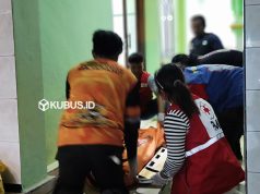 Sempat Dikira Beristirahat, Seorang Musafir Asal Nganjuk Ditemukan Meninggal di Teras Masjid