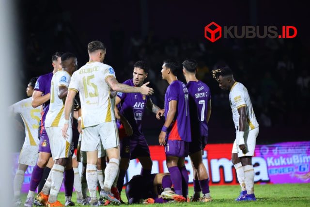 Hujan gol mewarnai laga lanjutan Super League 2025 2026 di Stadion Brawijaya, Kediri antara Persik dan Bhayangkara. (Foto. Redaksi)