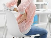 Kebiasaan Sepele yang Diam-Diam Merusak Postur Tubuh