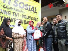Rombongan social riding yang terdiri dari jajaran TNI Polri bersama komunitas DBK Kediri Raya menyerahkan bhakti sosial. Foto. Redaksi