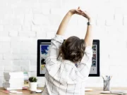 5 Menit Stretching Mini untuk Tubuh Tetap Segar Meski Sibuk