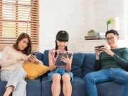 Hidup di Antara Dua Generasi: Quarter Life Crisis di Tengah Perubahan Nilai Hidup