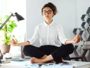 Antara Menikah Karier atau Diri Sendiri Tekanan Pilihan di Usia 20-an