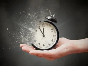 Kebiasaan Menganggap Waktu Selalu Masih Ada