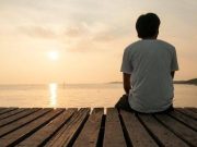 Dunia Terasa Dekat, Tapi Hati Semakin Jauh